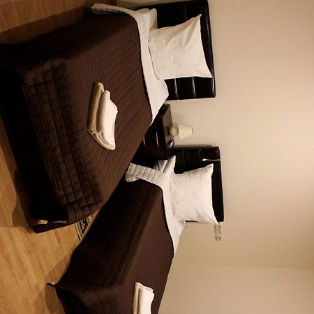 Vidu Guest House Utena Exterior foto