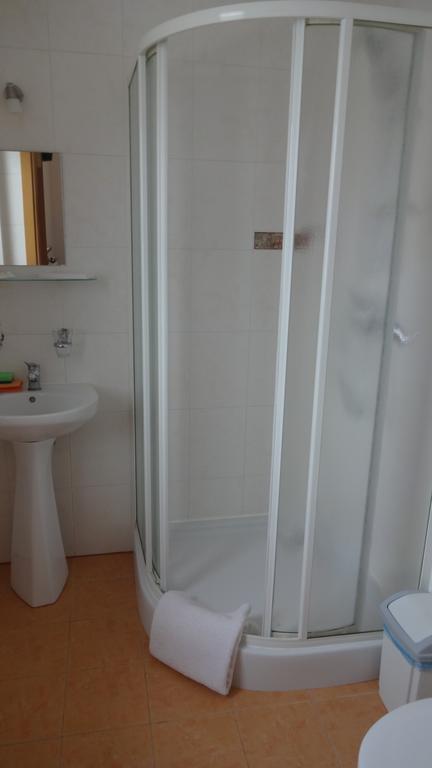 Vidu Guest House Utena Exterior foto