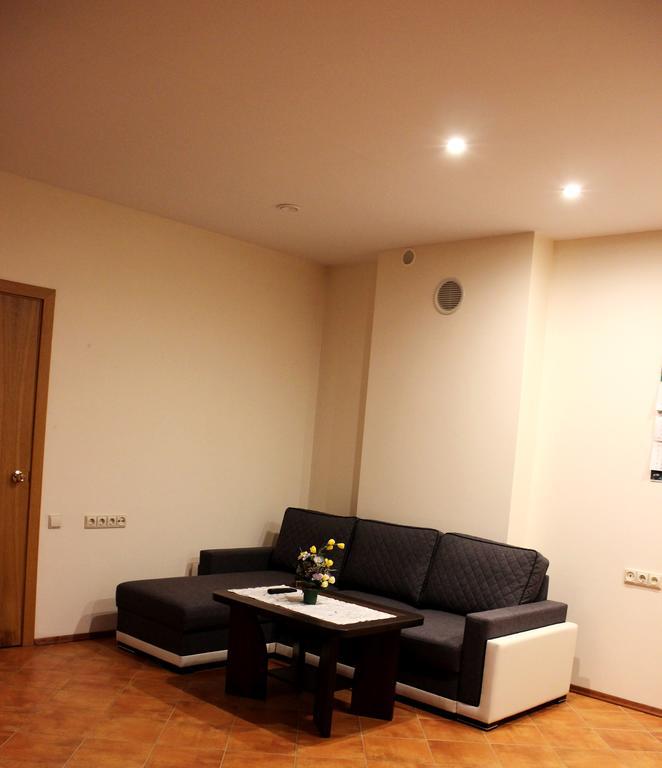 Vidu Guest House Utena Exterior foto